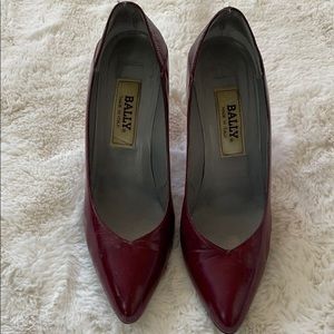 ❤️BALLY❤️VINTAGE heels size (8 1/2)